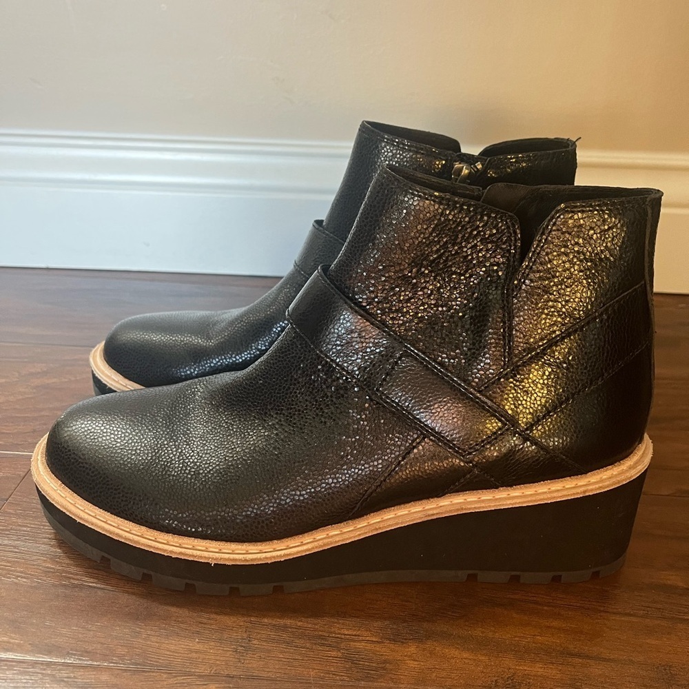 NWOT Eileen Fisher Black Tumbled Nubuck Leather Wedge Ankle Boots-Size 9 - Picture 6 of 12